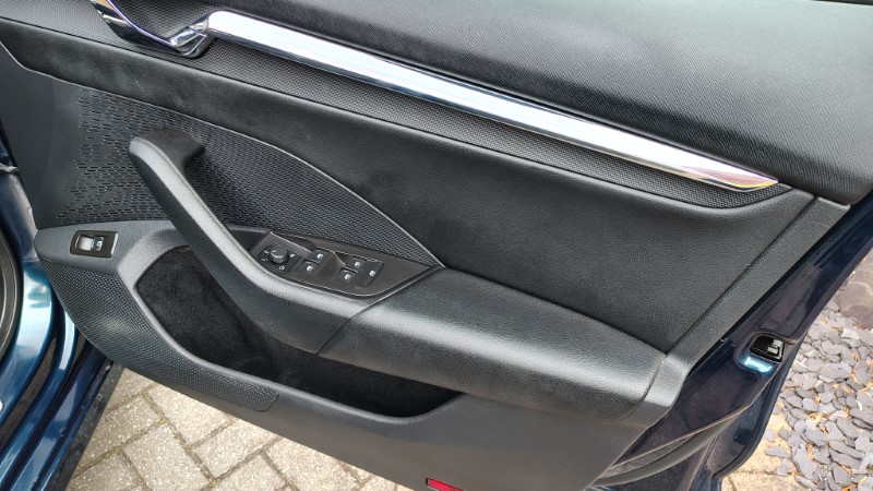 Octavia Phev Stockport (17)